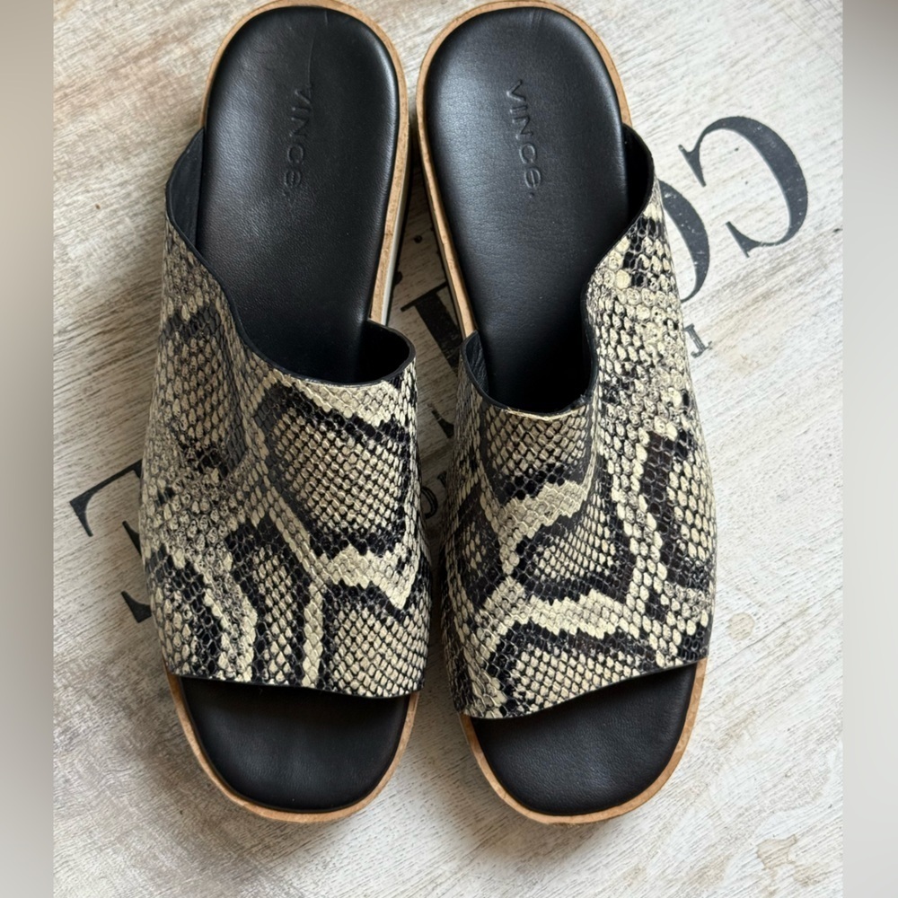 Vince Snakeskin Pattern Wedges in Black and Cream size 8 1/2 leather
